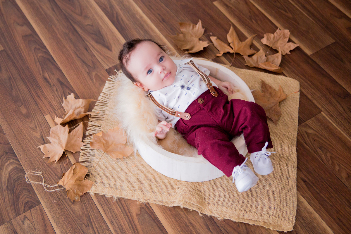 acompanhamento mensal de bebe caxias do sul figurino cenario tematico  personagem foto infantil serra gaucha fotografia familia mundo azul rosa ensaio fotografico crianca newborn baby menino menina smash the cake fruit esmague o bolo