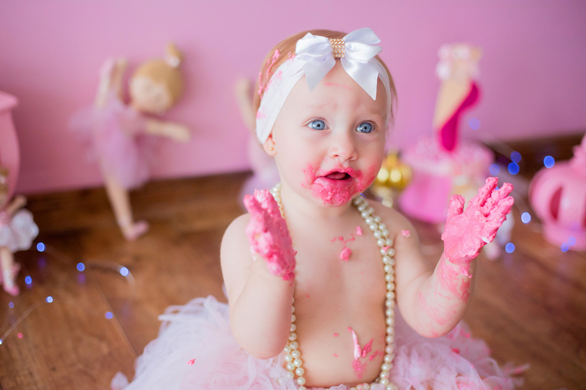 acompanhamento mensal de bebe caxias do sul figurino cenario tematico  personagem foto infantil serra gaucha fotografia familia mundo azul rosa ensaio fotografico crianca newborn baby menino menina smash the cake fruit esmague o bolo