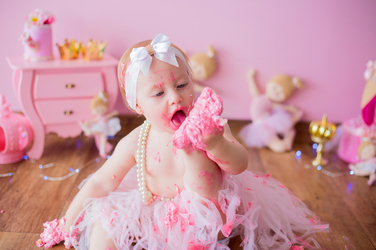 acompanhamento mensal de bebe caxias do sul figurino cenario tematico  personagem foto infantil serra gaucha fotografia familia mundo azul rosa ensaio fotografico crianca newborn baby menino menina smash the cake fruit esmague o bolo