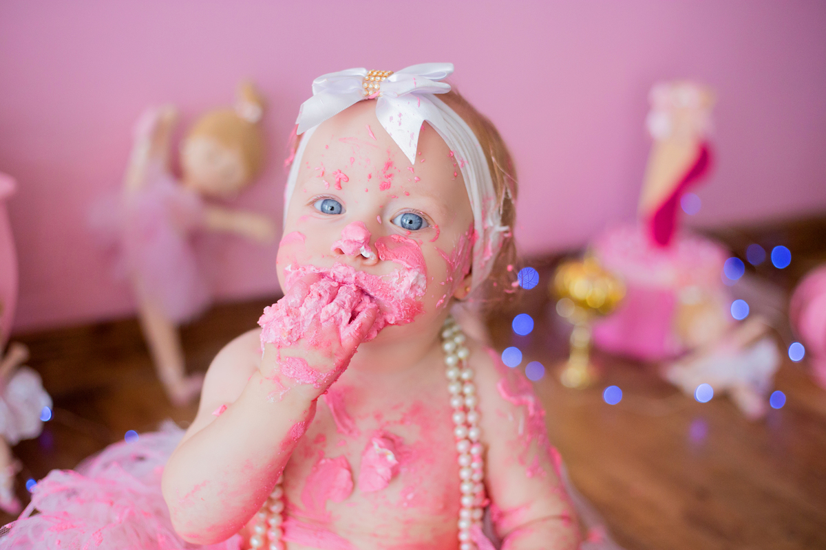 acompanhamento mensal de bebe caxias do sul figurino cenario tematico  personagem foto infantil serra gaucha fotografia familia mundo azul rosa ensaio fotografico crianca newborn baby menino menina smash the cake fruit esmague o bolo