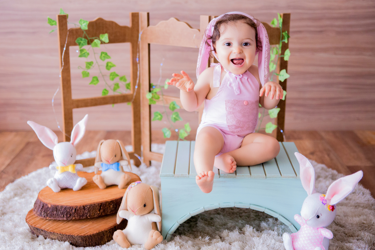 acompanhamento mensal de bebe caxias do sul figurino cenario tematico  personagem foto infantil serra gaucha fotografia familia mundo azul rosa ensaio fotografico crianca newborn baby menino menina smash the cake fruit esmague o bolo