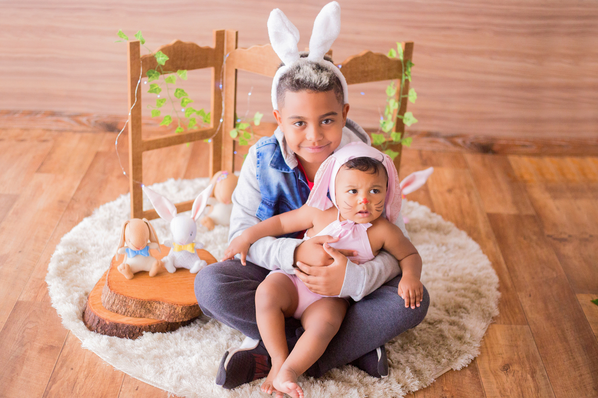 acompanhamento mensal de bebe caxias do sul figurino cenario tematico  personagem foto infantil serra gaucha fotografia familia mundo azul rosa ensaio fotografico crianca newborn baby menino menina smash the cake fruit esmague o bolo