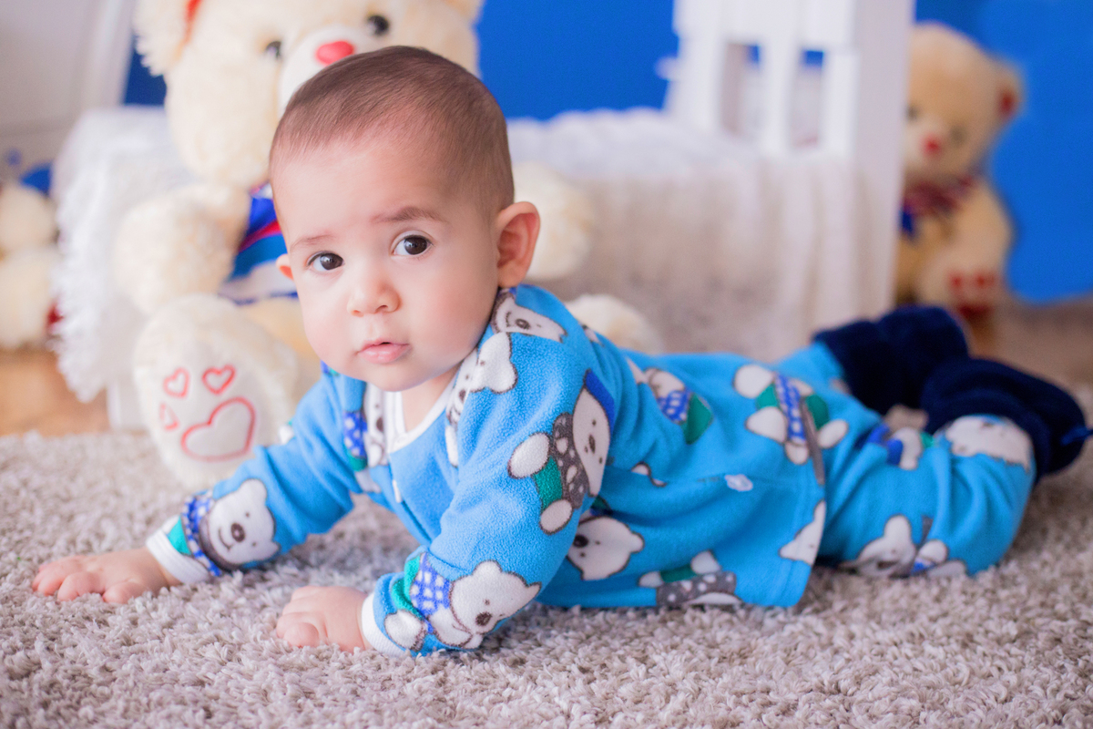 acompanhamento mensal de bebe caxias do sul figurino cenario tematico  personagem foto infantil serra gaucha fotografia familia mundo azul rosa ensaio fotografico crianca newborn baby menino menina smash the cake esmague o bolo