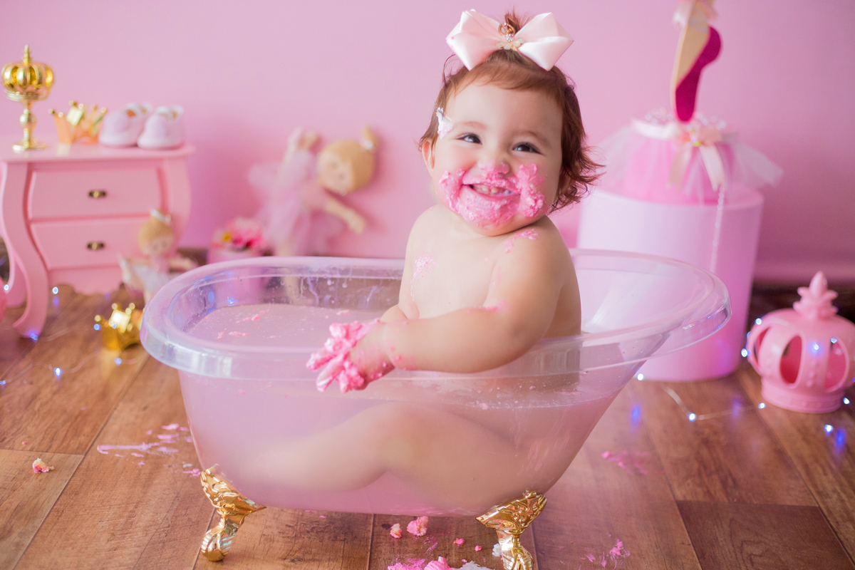 acompanhamento mensal de bebe caxias do sul figurino cenario tematico  personagem foto infantil serra gaucha fotografia familia mundo azul rosa ensaio fotografico crianca newborn baby menino menina smash the cake esmague o bolo