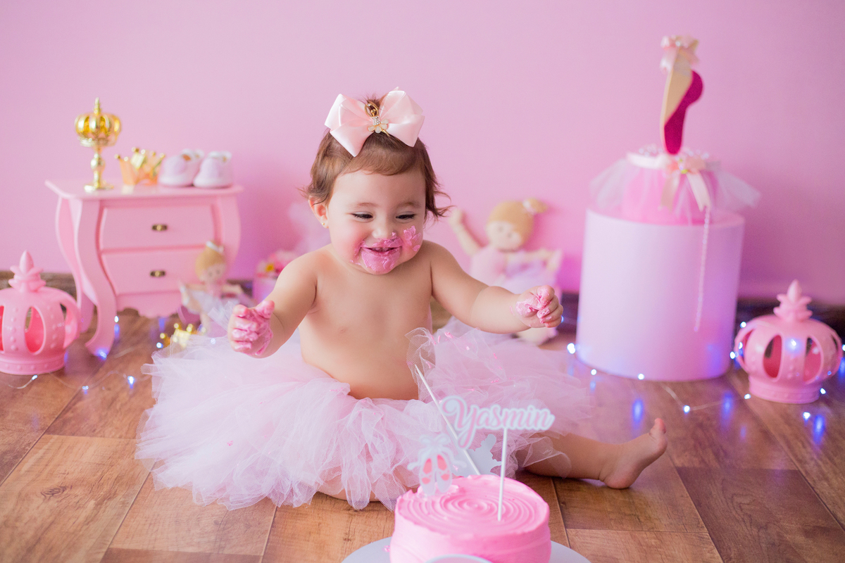 acompanhamento mensal de bebe caxias do sul figurino cenario tematico  personagem foto infantil serra gaucha fotografia familia mundo azul rosa ensaio fotografico crianca newborn baby menino menina smash the cake esmague o bolo