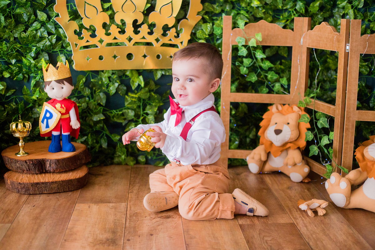 acompanhamento mensal de bebe caxias do sul figurino cenario tematico  personagem foto infantil serra gaucha fotografia familia mundo azul rosa ensaio fotografico crianca newborn baby menino menina smash the cake esmague o bolo