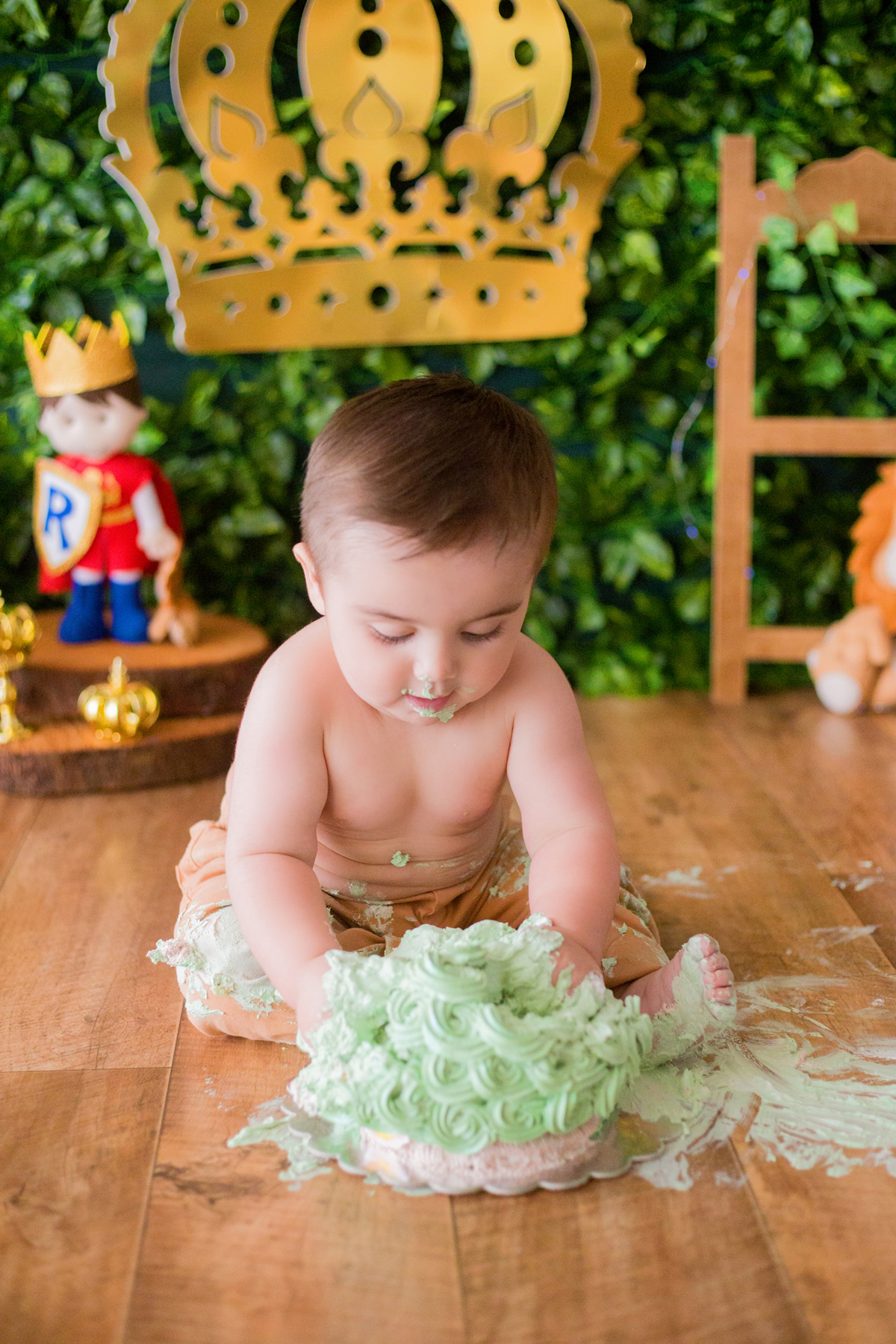 acompanhamento mensal de bebe caxias do sul figurino cenario tematico  personagem foto infantil serra gaucha fotografia familia mundo azul rosa ensaio fotografico crianca newborn baby menino menina smash the cake esmague o bolo