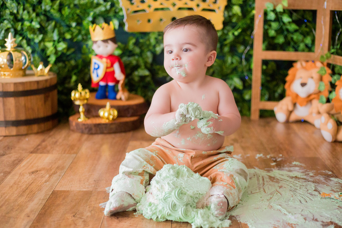 acompanhamento mensal de bebe caxias do sul figurino cenario tematico  personagem foto infantil serra gaucha fotografia familia mundo azul rosa ensaio fotografico crianca newborn baby menino menina smash the cake esmague o bolo