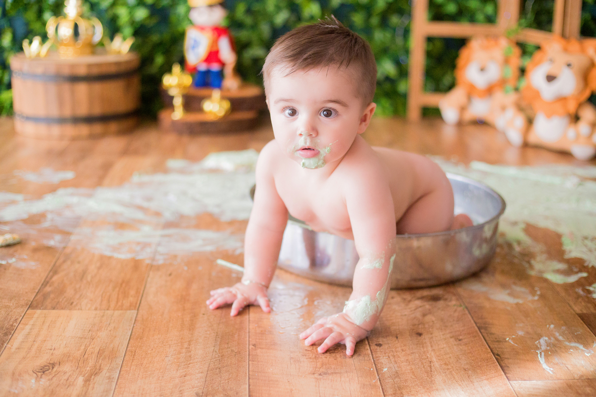 acompanhamento mensal de bebe caxias do sul figurino cenario tematico  personagem foto infantil serra gaucha fotografia familia mundo azul rosa ensaio fotografico crianca newborn baby menino menina smash the cake esmague o bolo
