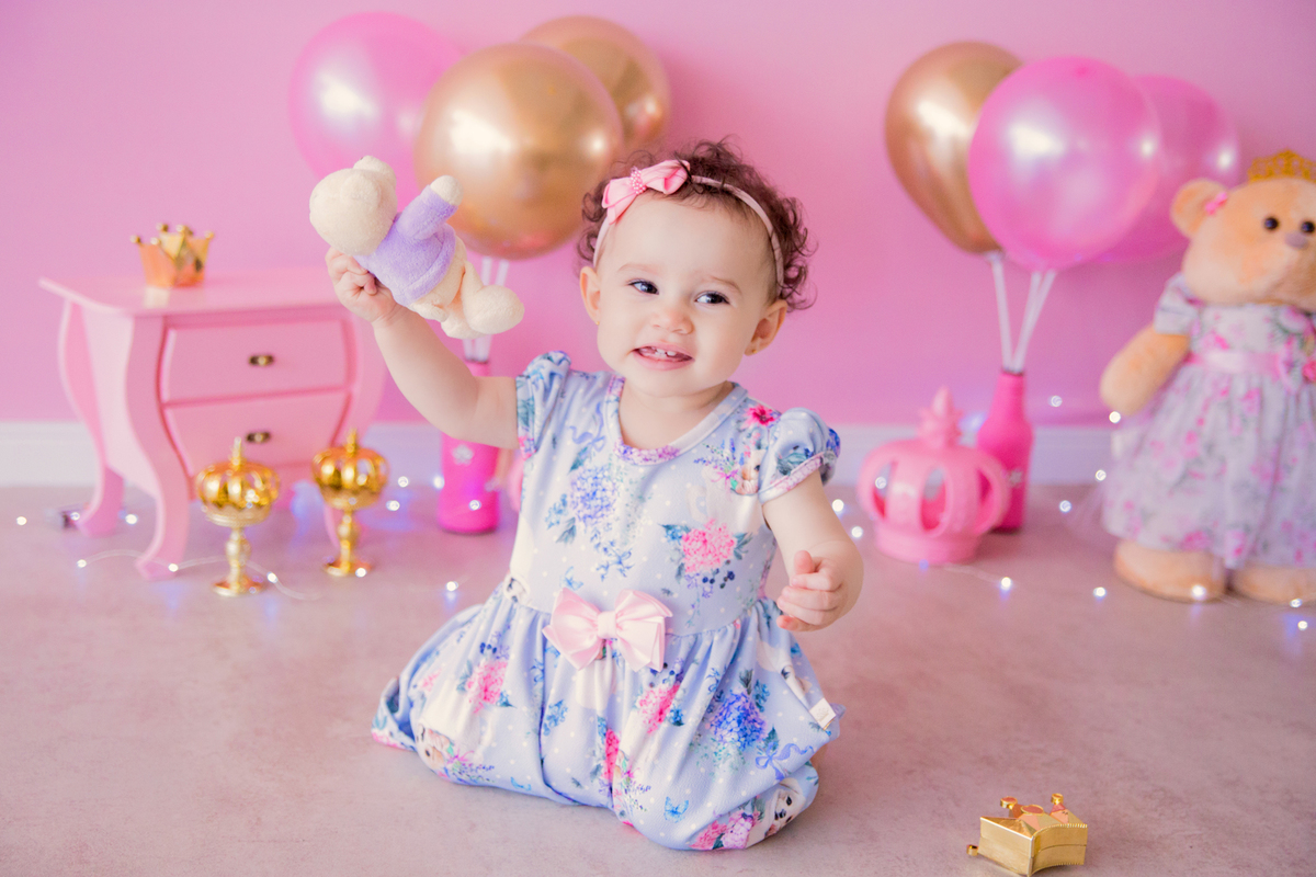 acompanhamento mensal de bebe caxias do sul figurino cenario tematico  personagem foto infantil serra gaucha fotografia familia mundo azul rosa ensaio fotografico crianca newborn baby menino menina smash the cake esmague o bolo