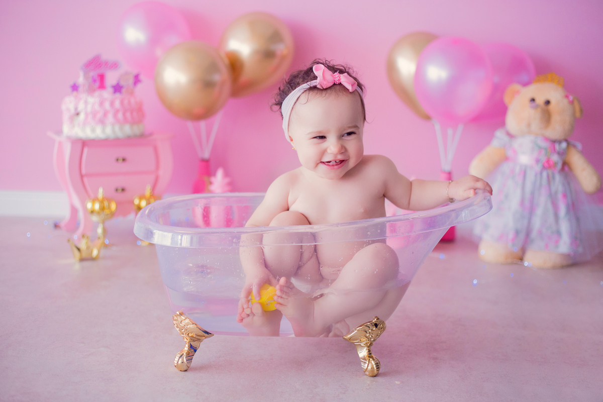 acompanhamento mensal de bebe caxias do sul figurino cenario tematico  personagem foto infantil serra gaucha fotografia familia mundo azul rosa ensaio fotografico crianca newborn baby menino menina smash the cake esmague o bolo