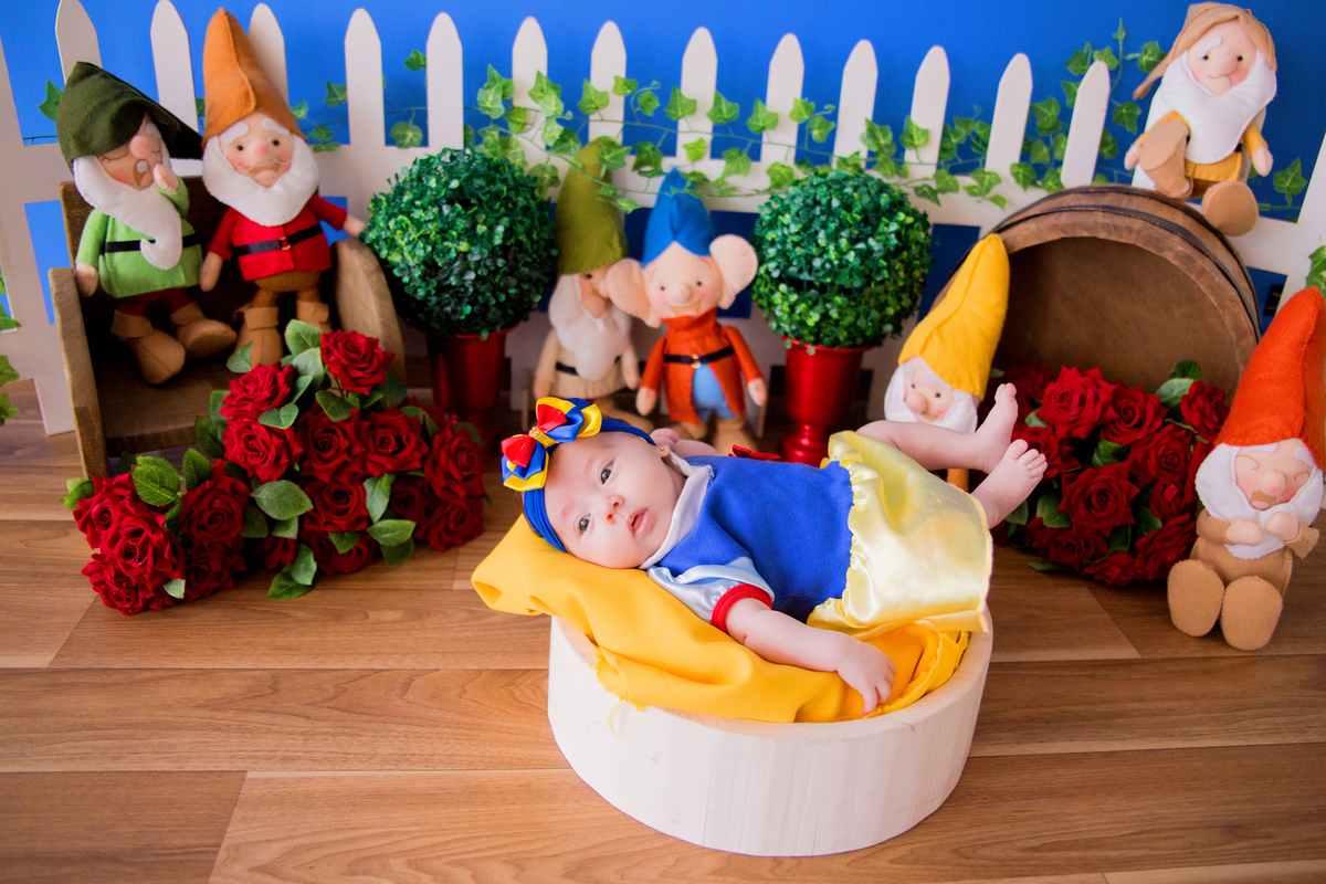 acompanhamento mensal de bebe caxias do sul figurino cenario tematico  personagem foto infantil serra gaucha fotografia familia mundo azul rosa ensaio fotografico crianca newborn baby menino menina smash the cake esmague o bolo