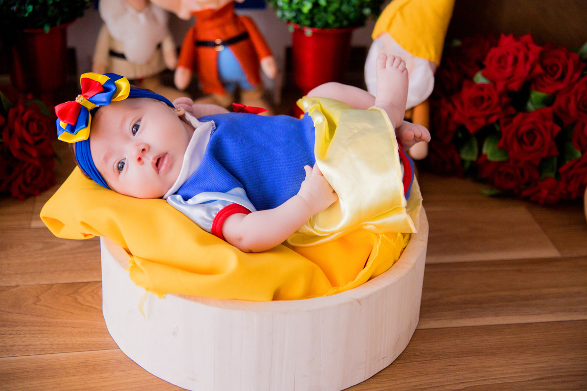 acompanhamento mensal de bebe caxias do sul figurino cenario tematico  personagem foto infantil serra gaucha fotografia familia mundo azul rosa ensaio fotografico crianca newborn baby menino menina smash the cake esmague o bolo