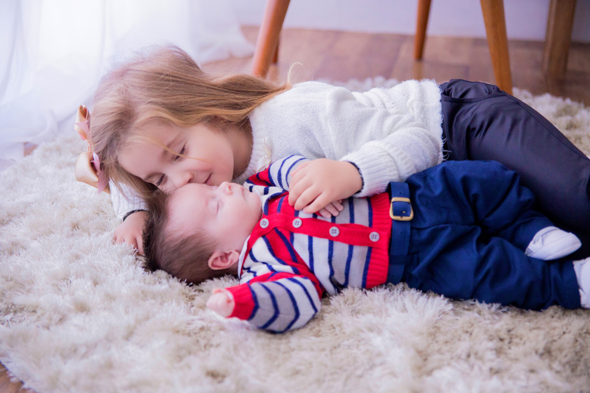 acompanhamento mensal de bebe caxias do sul figurino cenario tematico  personagem foto infantil serra gaucha fotografia familia mundo azul rosa ensaio fotografico crianca newborn baby menino menina irmao