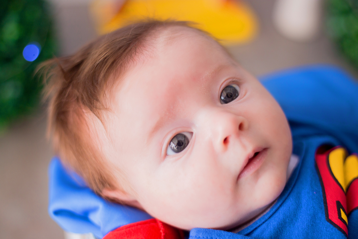 acompanhamento mensal de bebe caxias do sul figurino cenario tematico  personagem foto infantil serra gaucha fotografia familia mundo azul rosa ensaio fotografico crianca newborn baby menino menina smash the cake esmague o bolo superman superhomem
