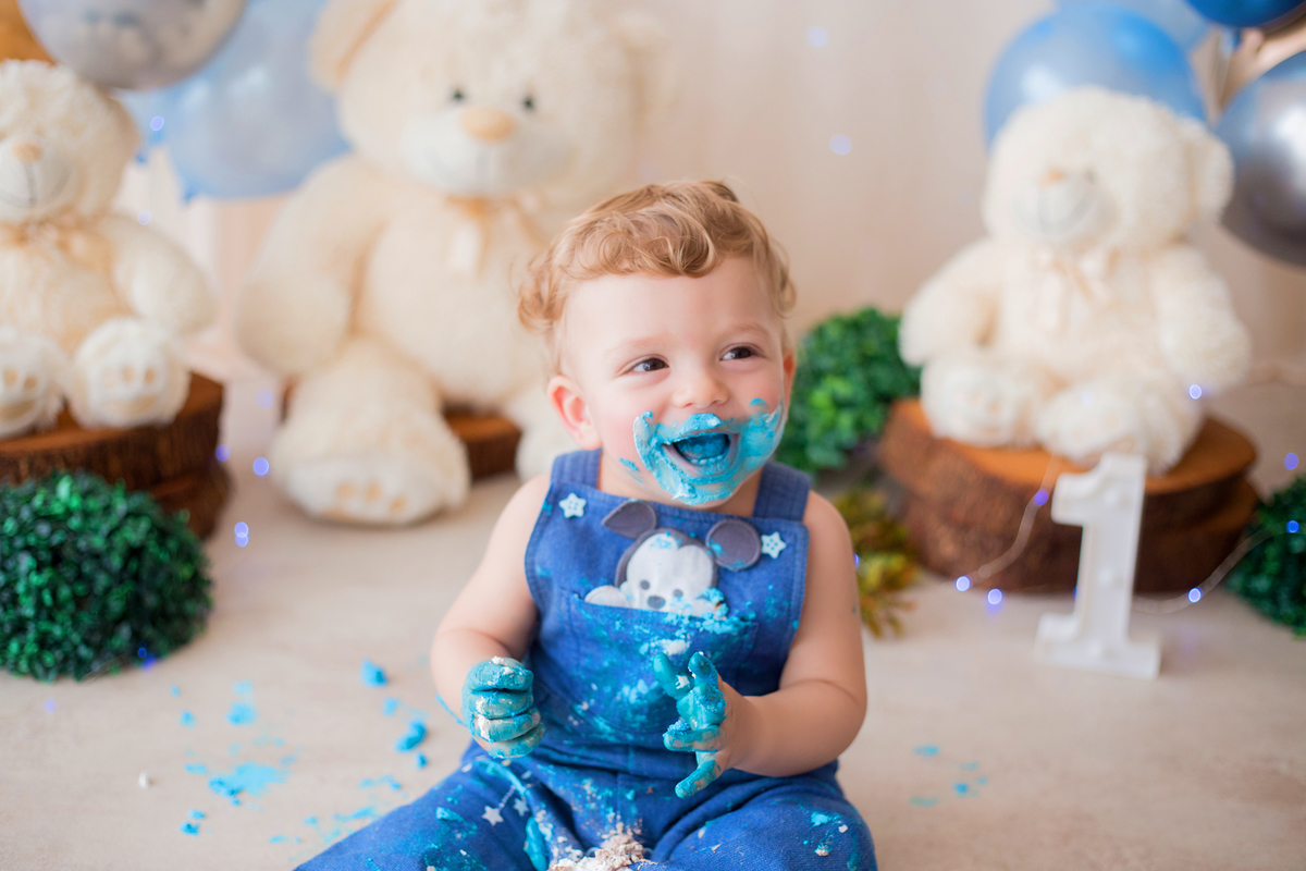 acompanhamento mensal de bebe caxias do sul figurino cenario tematico  personagem foto infantil serra gaucha fotografia familia mundo azul rosa ensaio fotografico crianca newborn baby menino menina smash the cake esmague o bolo frio ursos splash banheira