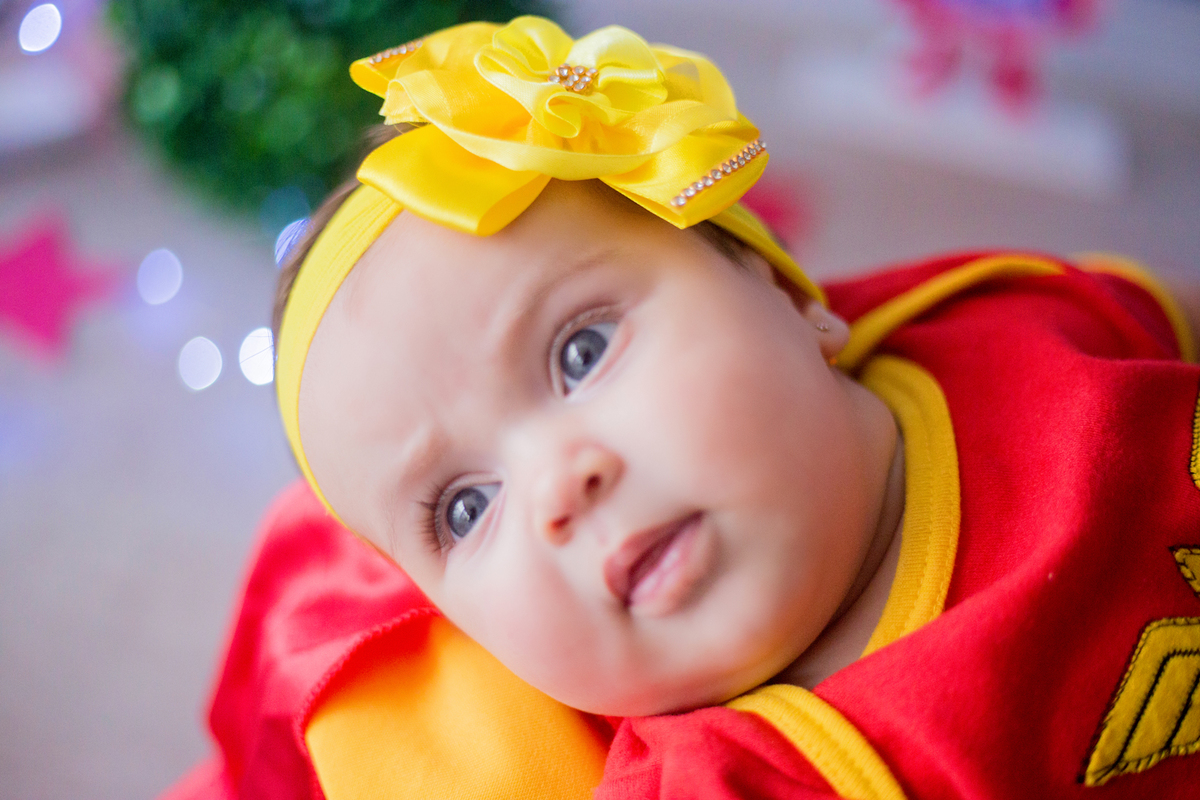 acompanhamento mensal de bebe caxias do sul figurino cenario tematico  personagem foto infantil serra gaucha fotografia familia mundo azul rosa ensaio fotografico crianca newborn baby menino menina smash the cake esmague o bolo wonder woman mulher maravil