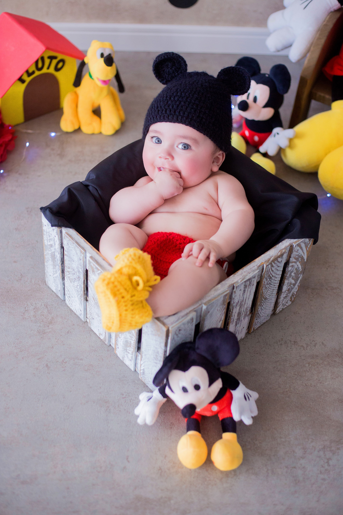 acompanhamento mensal de bebe caxias do sul figurino cenario tematico  personagem foto infantil serra gaucha fotografia familia mundo azul rosa ensaio fotografico crianca newborn baby menino menina smash the cake esmague o bolo mickey disney