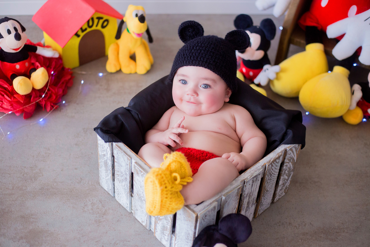 acompanhamento mensal de bebe caxias do sul figurino cenario tematico  personagem foto infantil serra gaucha fotografia familia mundo azul rosa ensaio fotografico crianca newborn baby menino menina smash the cake esmague o bolo mickey disney