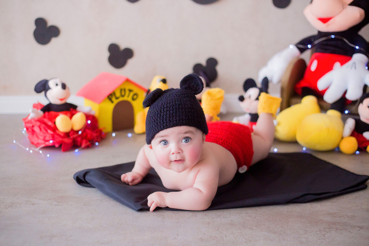 acompanhamento mensal de bebe caxias do sul figurino cenario tematico  personagem foto infantil serra gaucha fotografia familia mundo azul rosa ensaio fotografico crianca newborn baby menino menina smash the cake esmague o bolo mickey disney