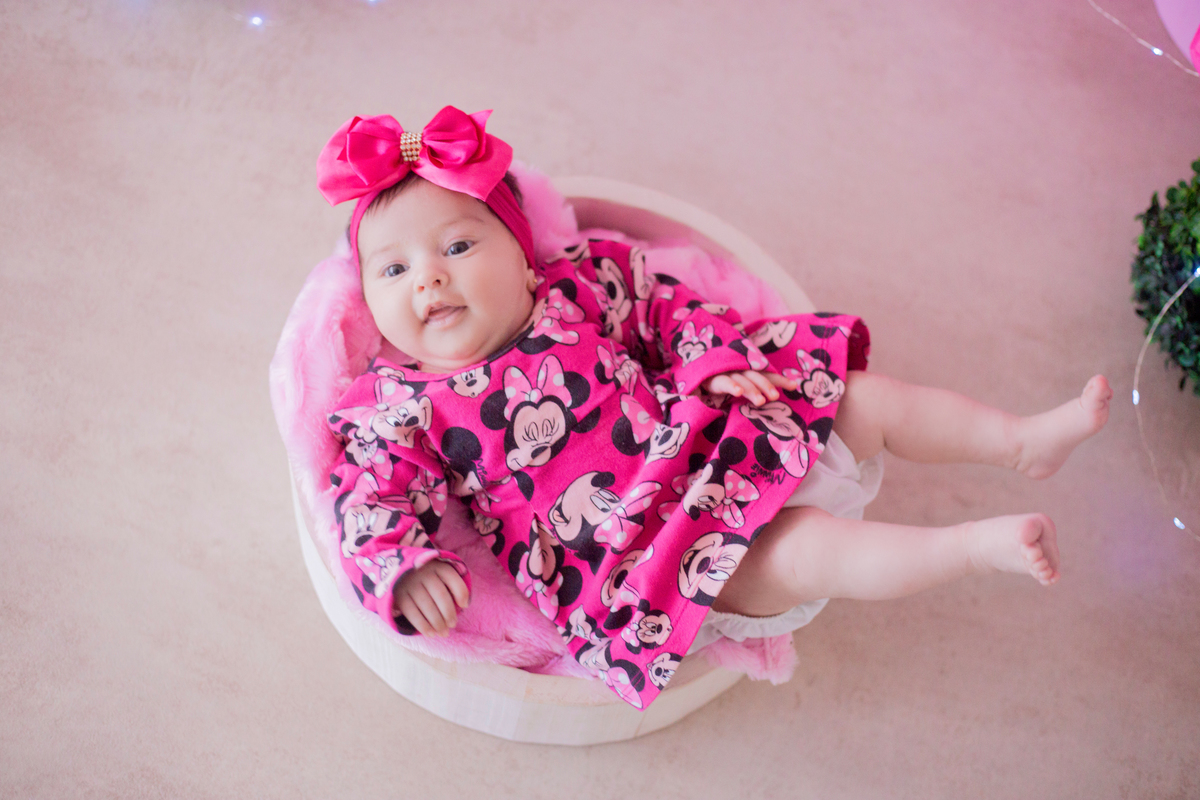 acompanhamento mensal de bebe caxias do sul figurino cenario tematico  personagem foto infantil serra gaucha fotografia familia mundo azul rosa ensaio fotografico crianca newborn baby menino menina smash the cake esmague o bolo minnie disney