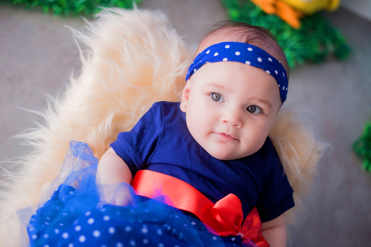 acompanhamento mensal de bebe caxias do sul figurino cenario tematico  personagem foto infantil serra gaucha fotografia familia mundo azul rosa ensaio fotografico crianca newborn baby menino menina smash the cake esmague o bolo galinha pintadinha