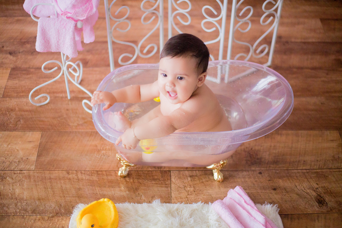 acompanhamento mensal de bebe caxias do sul figurino cenario tematico  personagem foto infantil serra gaucha fotografia familia mundo azul rosa ensaio fotografico crianca newborn baby menino menina smash the cake esmague o bolo galinha pintadinha