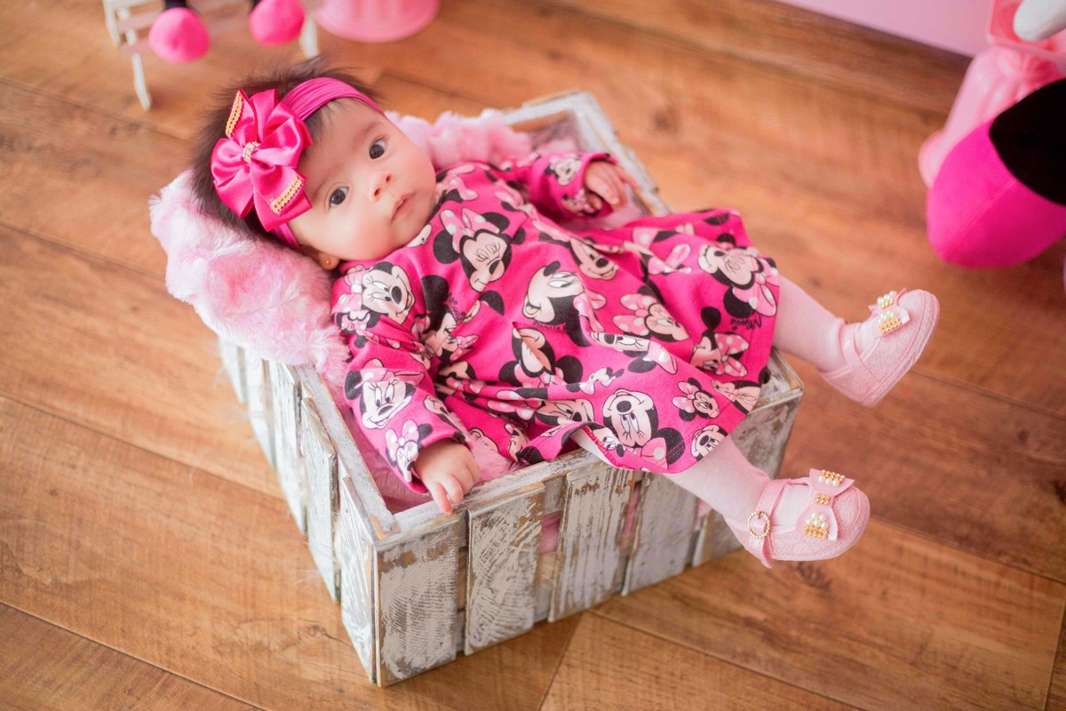 acompanhamento mensal de bebe caxias do sul figurino cenario tematico  personagem foto infantil serra gaucha fotografia familia mundo azul rosa ensaio fotografico crianca newborn baby menino menina smash the cake esmague o bolo minnie rosa