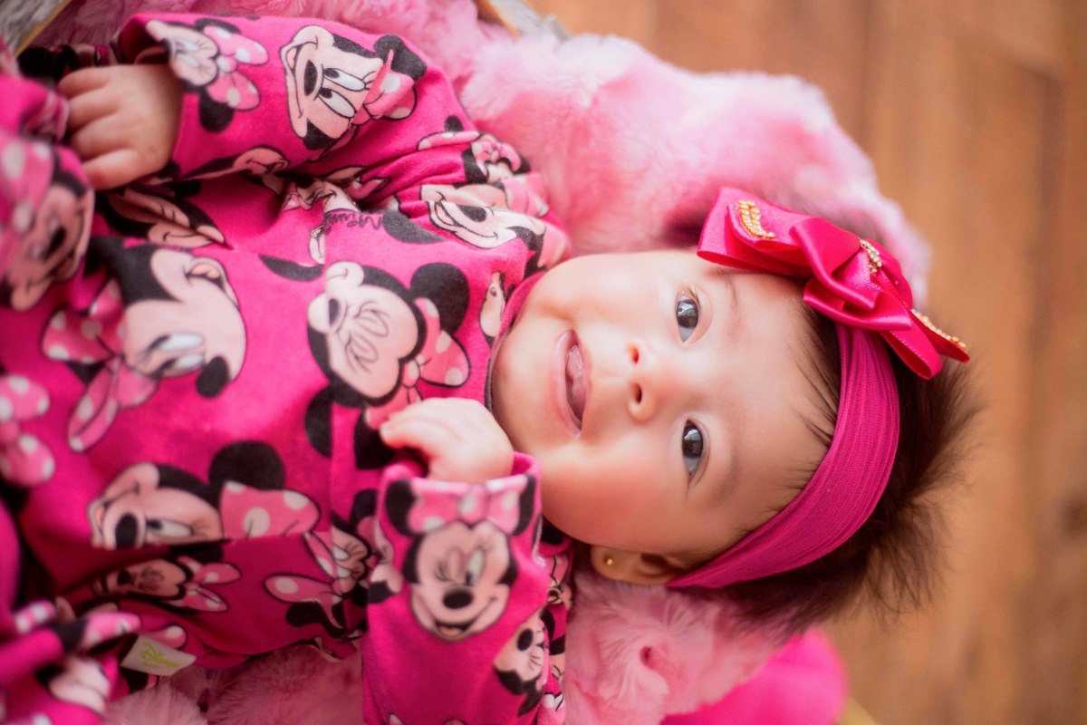 acompanhamento mensal de bebe caxias do sul figurino cenario tematico  personagem foto infantil serra gaucha fotografia familia mundo azul rosa ensaio fotografico crianca newborn baby menino menina smash the cake esmague o bolo minnie rosa