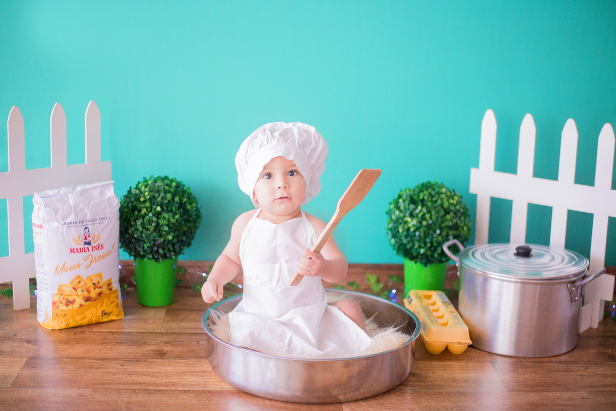acompanhamento mensal de bebe caxias do sul figurino cenario tematico  personagem foto infantil serra gaucha fotografia familia mundo azul rosa ensaio fotografico crianca newborn baby menino menina smash the cake esmague o bolo banheira cozinheiro