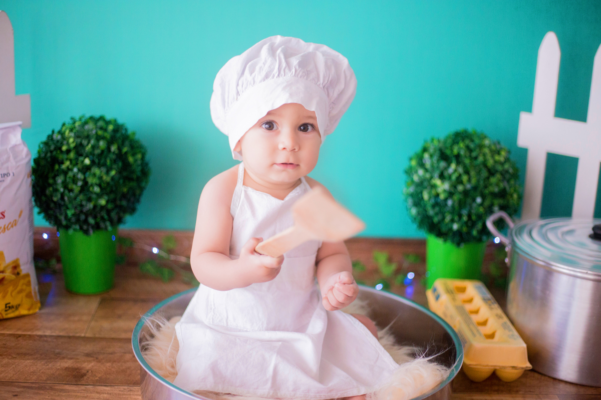 acompanhamento mensal de bebe caxias do sul figurino cenario tematico  personagem foto infantil serra gaucha fotografia familia mundo azul rosa ensaio fotografico crianca newborn baby menino menina smash the cake esmague o bolo banheira cozinheiro