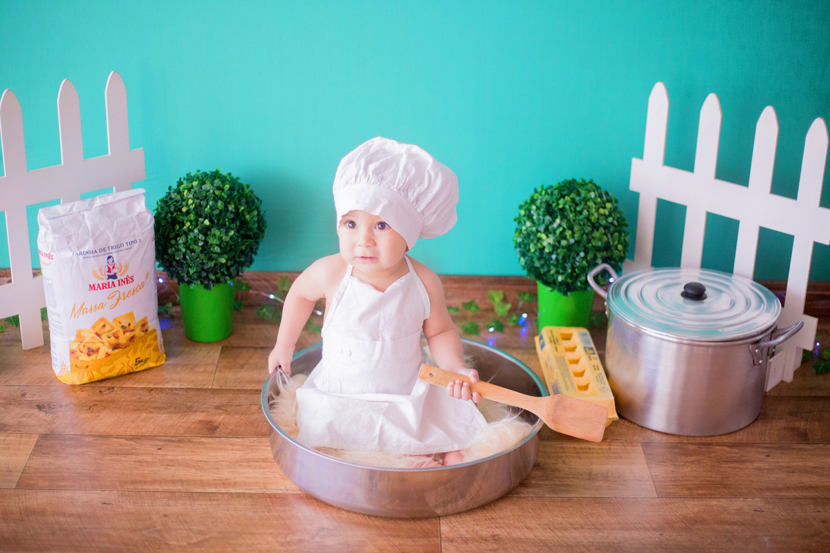 acompanhamento mensal de bebe caxias do sul figurino cenario tematico  personagem foto infantil serra gaucha fotografia familia mundo azul rosa ensaio fotografico crianca newborn baby menino menina smash the cake esmague o bolo banheira cozinheiro