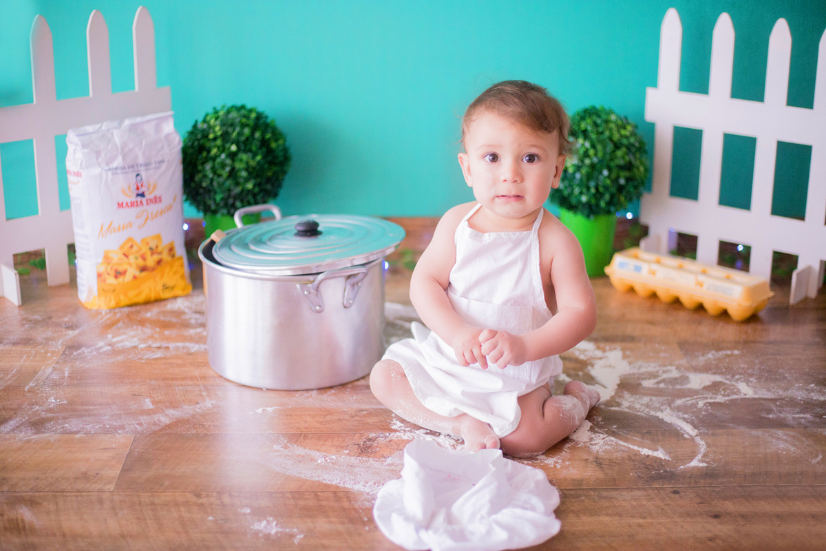 acompanhamento mensal de bebe caxias do sul figurino cenario tematico  personagem foto infantil serra gaucha fotografia familia mundo azul rosa ensaio fotografico crianca newborn baby menino menina smash the cake esmague o bolo banheira cozinheiro