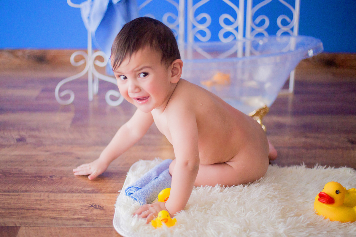 acompanhamento mensal de bebe caxias do sul figurino cenario tematico  personagem foto infantil serra gaucha fotografia familia mundo azul rosa ensaio fotografico crianca newborn baby menino menina smash the cake esmague o bolo banheira banho