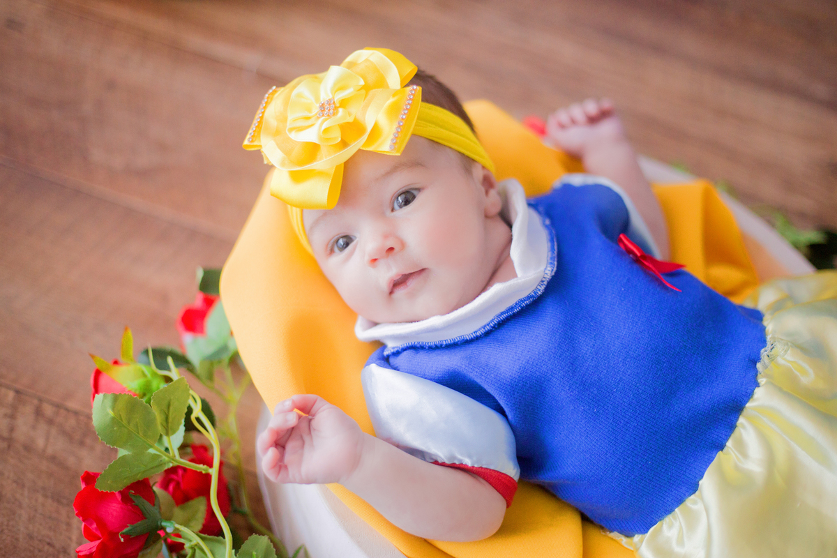 acompanhamento mensal de bebe caxias do sul figurino cenario tematico  personagem foto infantil serra gaucha fotografia familia mundo azul rosa ensaio fotografico crianca newborn baby menino menina smash the cake esmague o bolo banheira banho branca de ne