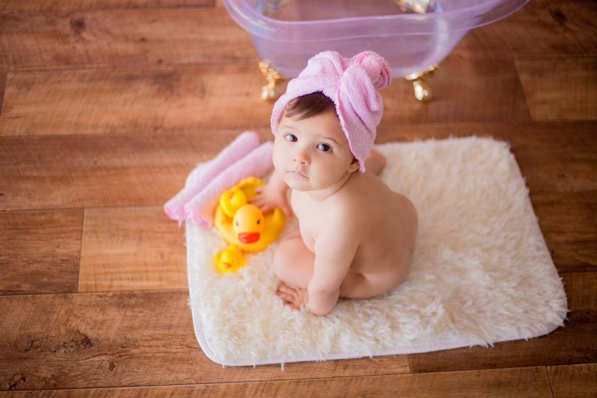 acompanhamento mensal de bebe caxias do sul figurino cenario tematico  personagem foto infantil serra gaucha fotografia familia mundo azul rosa ensaio fotografico crianca newborn baby menino menina smash the cake esmague o bolo banheira cachorrinho