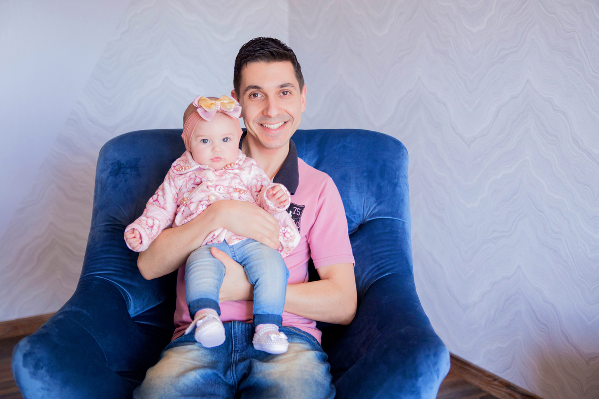 acompanhamento mensal de bebe caxias do sul figurino cenario tematico  personagem foto infantil serra gaucha fotografia familia mundo azul rosa ensaio fotografico crianca newborn baby menino menina smash the cake esmague o bolo banheira dia dos pais