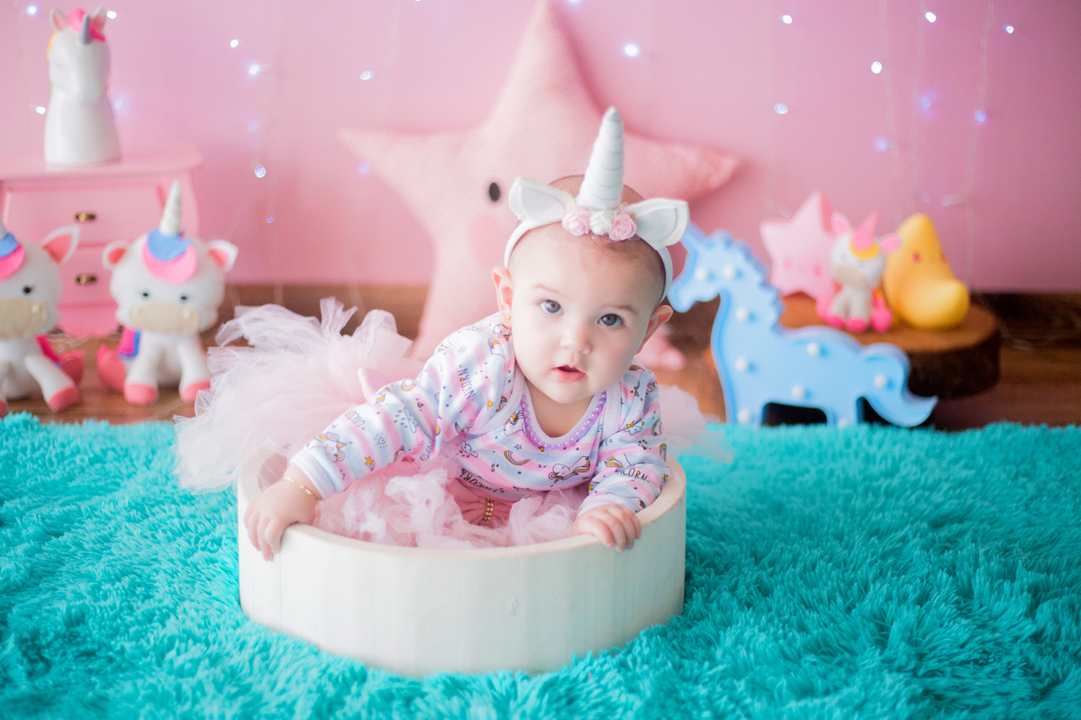 acompanhamento mensal de bebe caxias do sul figurino cenario tematico  personagem foto infantil serra gaucha fotografia familia mundo azul rosa ensaio fotografico crianca newborn baby menino menina smash the cake esmague o bolo banheira unicornio