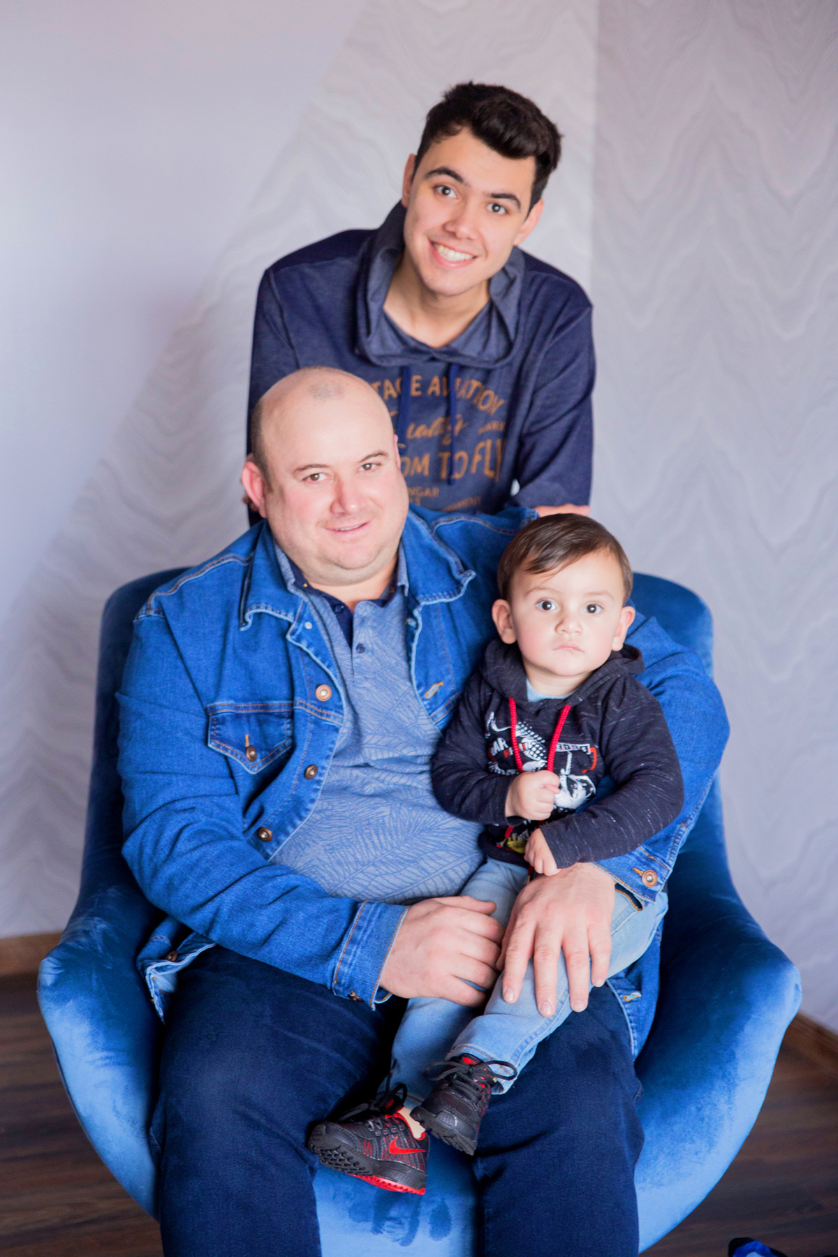 acompanhamento mensal de bebe caxias do sul figurino cenario tematico  personagem foto infantil serra gaucha fotografia familia mundo azul rosa ensaio fotografico crianca newborn baby menino menina smash the cake esmague o bolo banheira dia dos pais