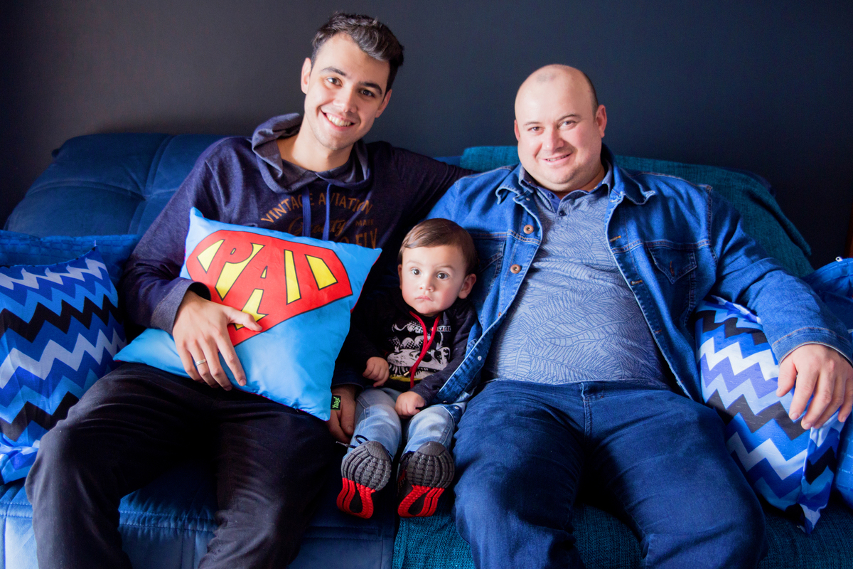 acompanhamento mensal de bebe caxias do sul figurino cenario tematico  personagem foto infantil serra gaucha fotografia familia mundo azul rosa ensaio fotografico crianca newborn baby menino menina smash the cake esmague o bolo banheira dia dos pais