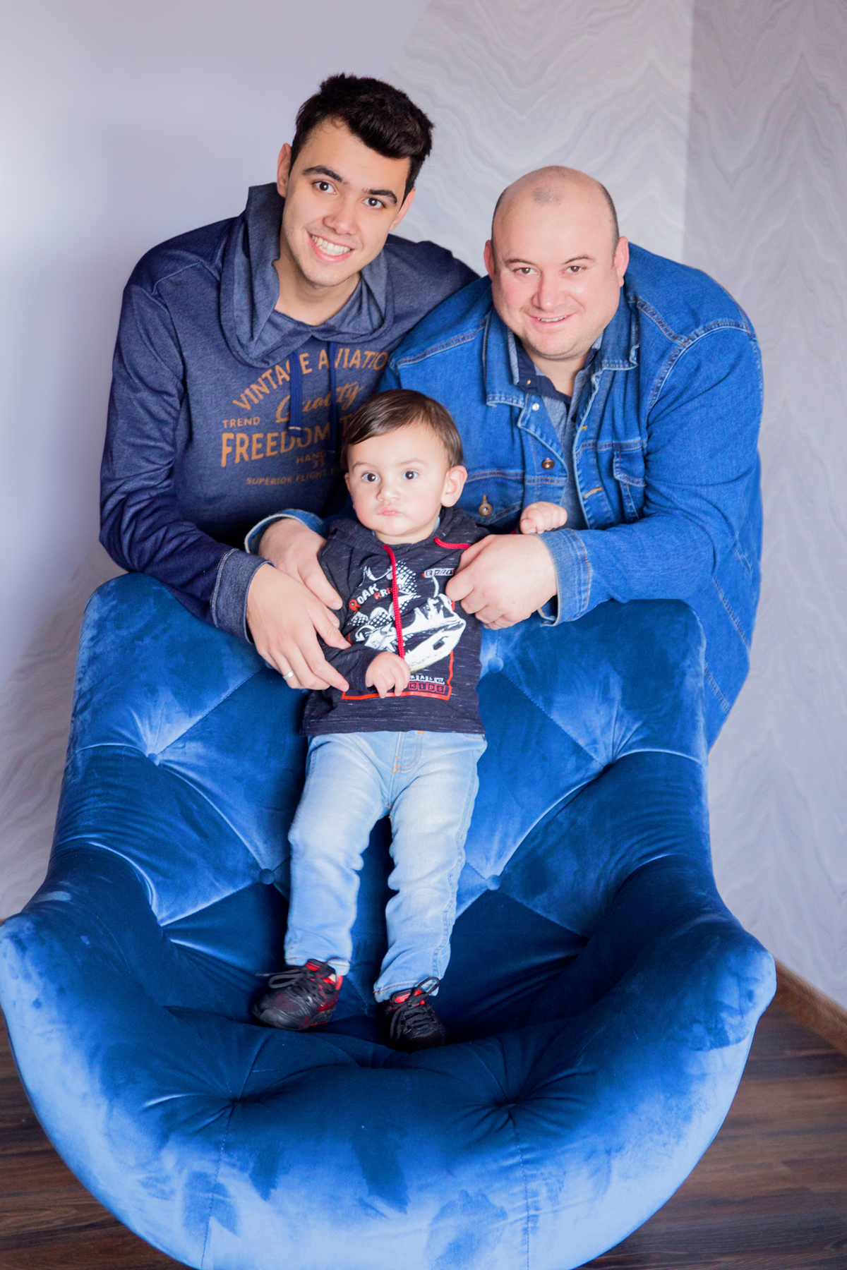 acompanhamento mensal de bebe caxias do sul figurino cenario tematico  personagem foto infantil serra gaucha fotografia familia mundo azul rosa ensaio fotografico crianca newborn baby menino menina smash the cake esmague o bolo banheira dia dos pais