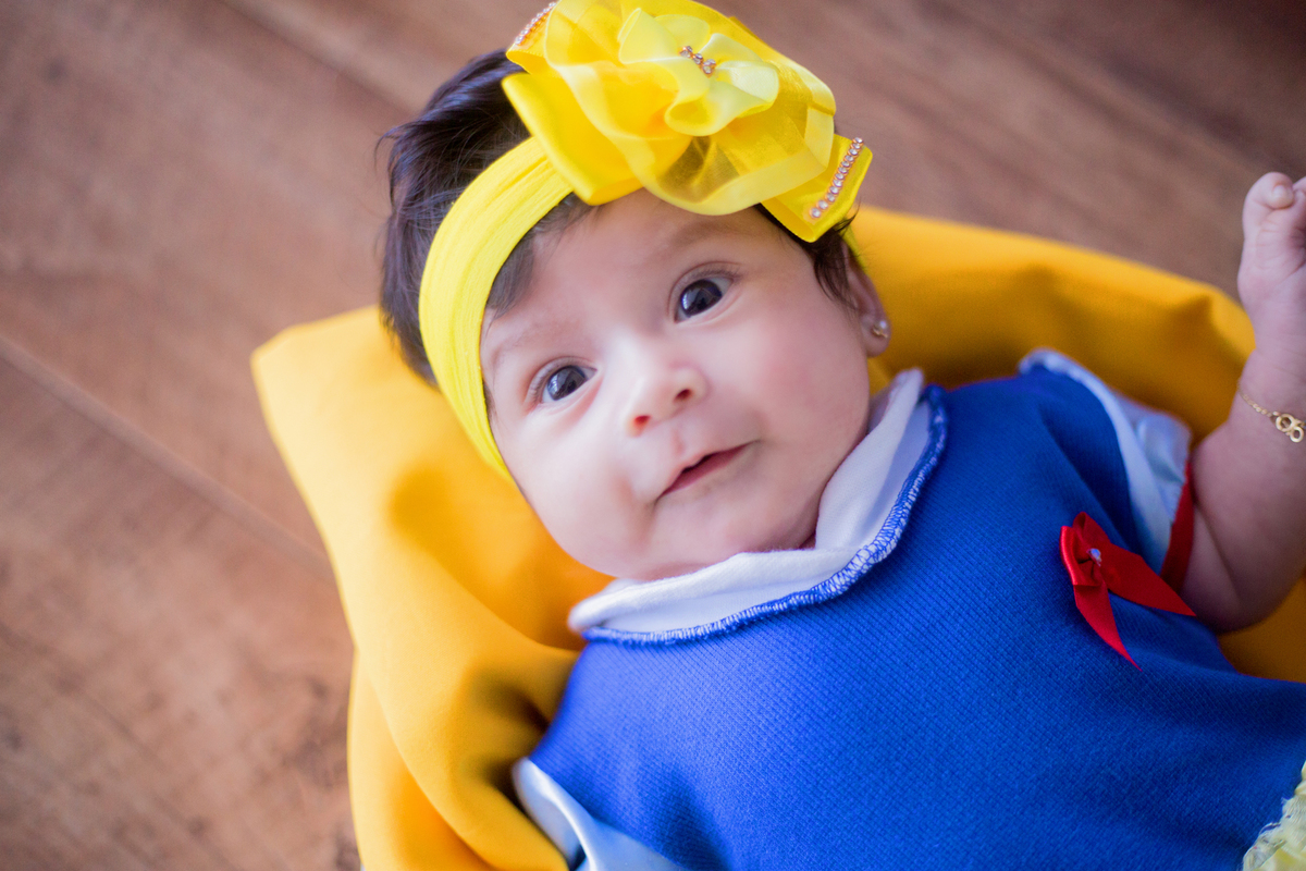 acompanhamento mensal de bebe caxias do sul figurino cenario tematico  personagem foto infantil serra gaucha fotografia familia mundo azul rosa ensaio fotografico crianca newborn baby menino menina smash the cake esmague o bolo banheira snow white