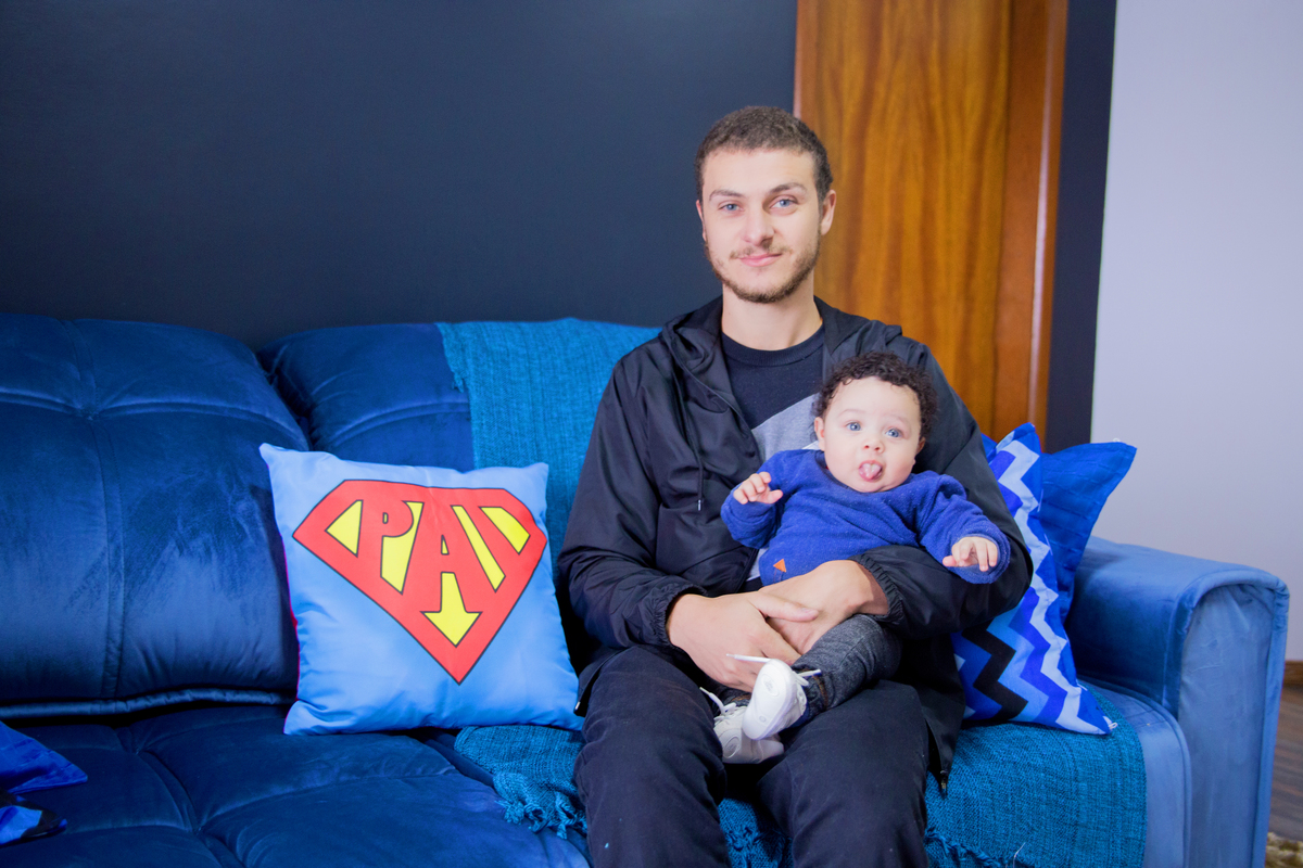acompanhamento mensal de bebe caxias do sul figurino cenario tematico  personagem foto infantil serra gaucha fotografia familia mundo azul rosa ensaio fotografico crianca newborn baby menino menina smash the cake esmague o bolo banheira dia dos pais