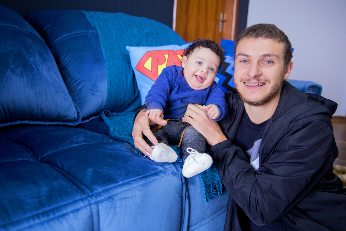acompanhamento mensal de bebe caxias do sul figurino cenario tematico  personagem foto infantil serra gaucha fotografia familia mundo azul rosa ensaio fotografico crianca newborn baby menino menina smash the cake esmague o bolo banheira dia dos pais