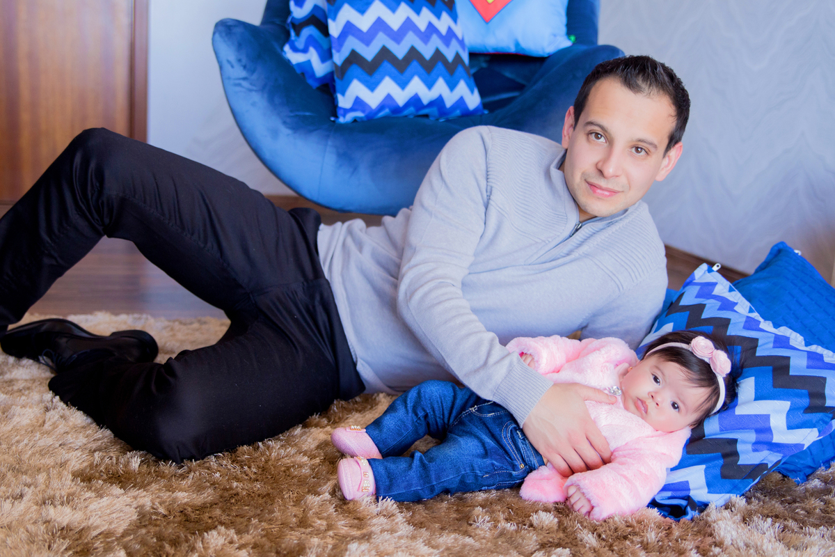 acompanhamento mensal de bebe caxias do sul figurino cenario tematico  personagem foto infantil serra gaucha fotografia familia mundo azul rosa ensaio fotografico crianca newborn baby menino menina smash the cake esmague o bolo banheira dia dos pais