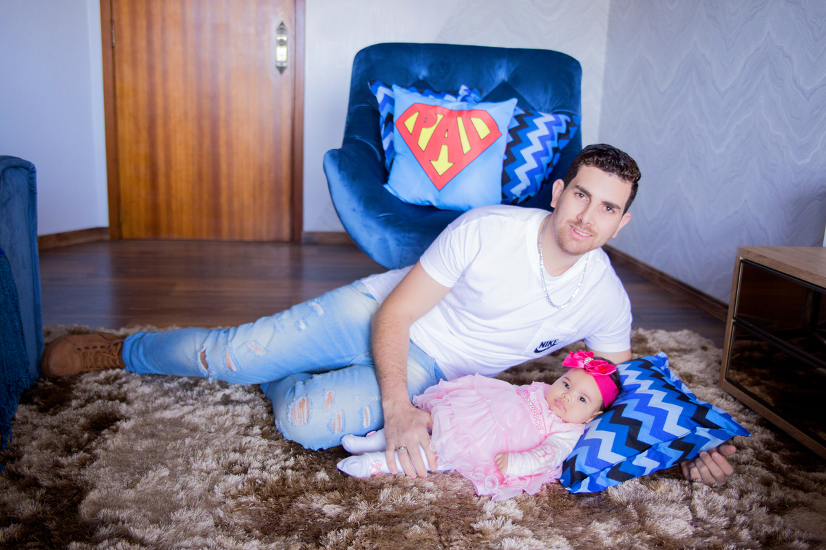 acompanhamento mensal de bebe caxias do sul figurino cenario tematico  personagem foto infantil serra gaucha fotografia familia mundo azul rosa ensaio fotografico crianca newborn baby menino menina smash the cake esmague o bolo banheira galinha pintadinha