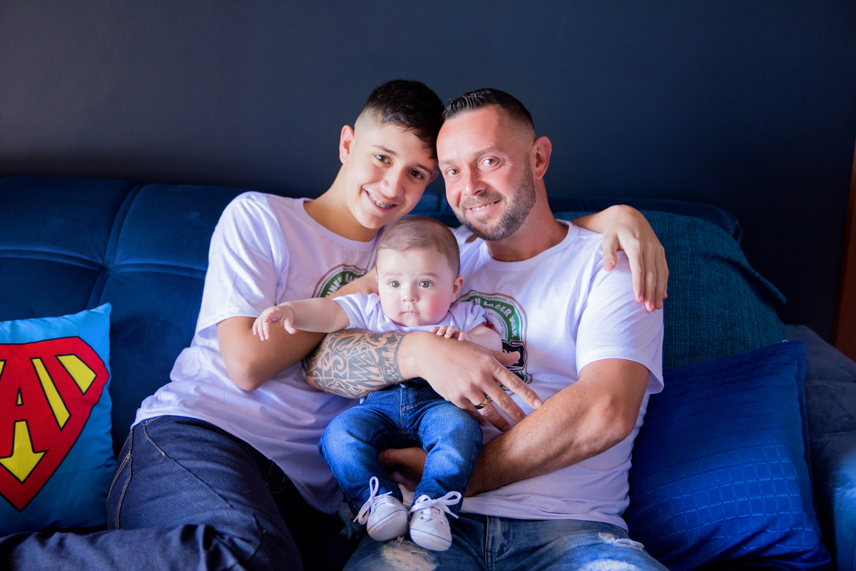 acompanhamento mensal de bebe caxias do sul figurino cenario tematico  personagem foto infantil serra gaucha fotografia familia mundo azul rosa ensaio fotografico crianca newborn baby menino menina smash the cake esmague o bolo banheira dia dos pais