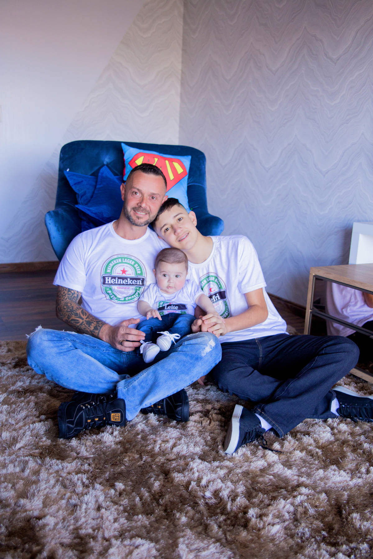 acompanhamento mensal de bebe caxias do sul figurino cenario tematico  personagem foto infantil serra gaucha fotografia familia mundo azul rosa ensaio fotografico crianca newborn baby menino menina smash the cake esmague o bolo banheira dia dos pais