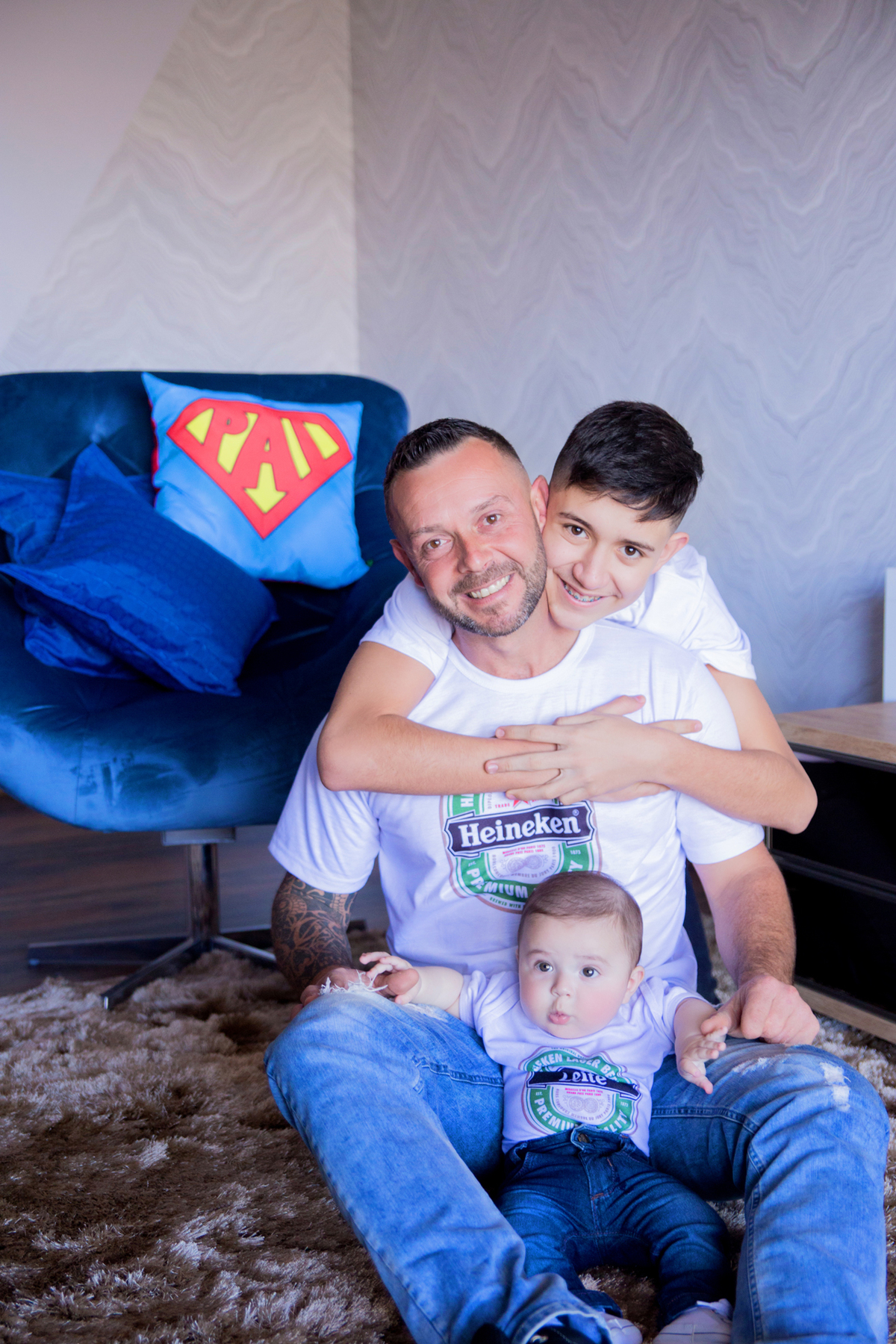 acompanhamento mensal de bebe caxias do sul figurino cenario tematico  personagem foto infantil serra gaucha fotografia familia mundo azul rosa ensaio fotografico crianca newborn baby menino menina smash the cake esmague o bolo banheira dia dos pais