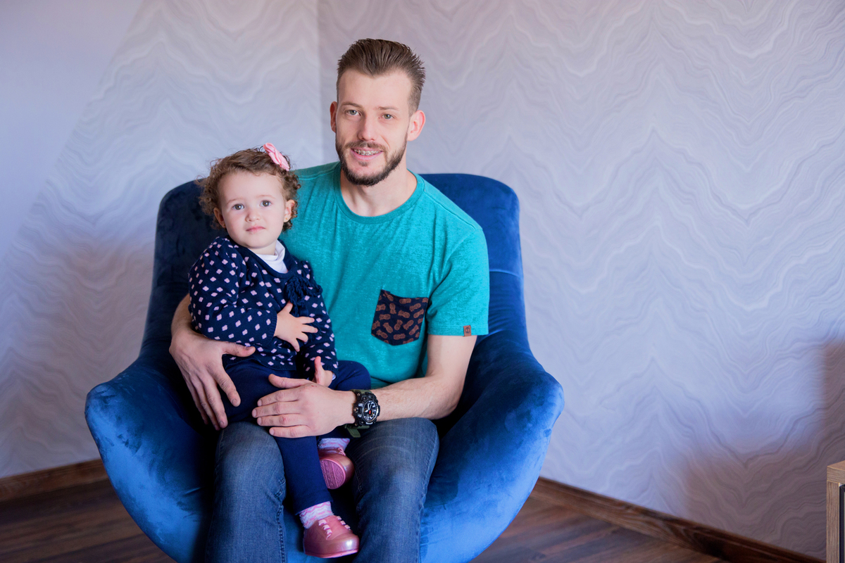 acompanhamento mensal de bebe caxias do sul figurino cenario tematico  personagem foto infantil serra gaucha fotografia familia mundo azul rosa ensaio fotografico crianca newborn baby menino menina smash the cake esmague o bolo banheira dia dos pais